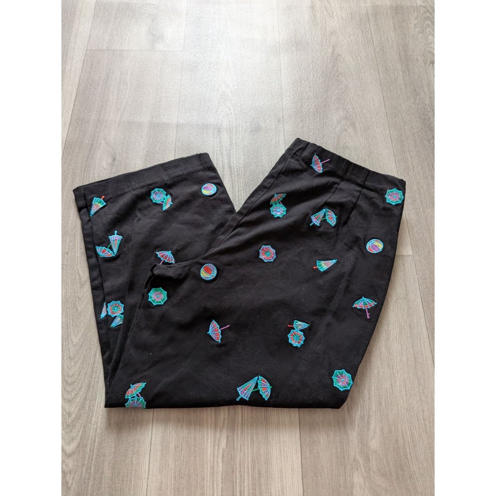 Coldwater Creek Black Pants Embroidered Beach Umbrella & Ball Casual Size 14